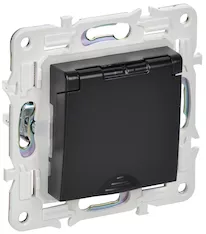 Розетка 1-местная IEK SKANDY 16А IP44 SK-R11Bl SK-R16-16-44-K02