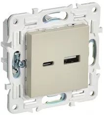 Розетка IEK SKANDY USB AC 3,1А SK-R14B SK-U22-D31-K10