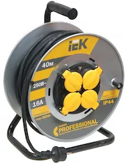 Катушка IEK УК40 4 места IP44 КГ 3х2,5мм2 "Professional" 40м WKP17-16-04-40-44 