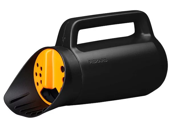 Разбрасыватель Solid FISKARS