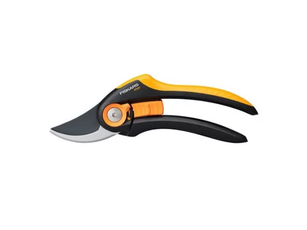 Секатор плоскостной FISKARS Plus Smartfit  P541
