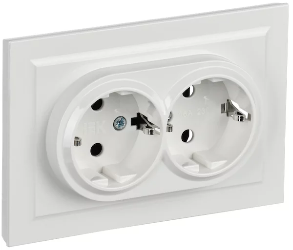 Розетка 2-местная IEK BRITE 16А в сб. РС12-3-БрБ BR-R21-16-K01-F 