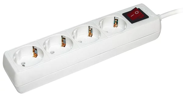 Удлинитель IEK У04К 2PPE 16А/250 WYP10-16-04-05-ZK-N
