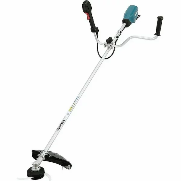 Аккумуляторная мотокоса Makita UR016GZ
